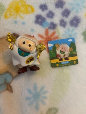 Miniso Yoyo pumpkin girl lucky gold twirly figure